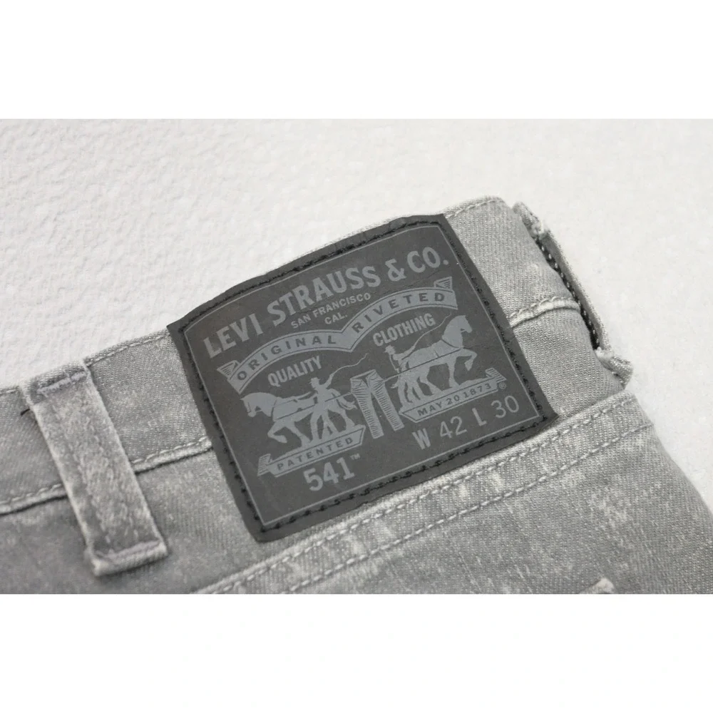 Levis 541 Athletic Taper Mens 42x30 Grey Acid Wash Stretch Jeans Excellent